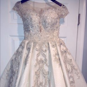 Wedding gown